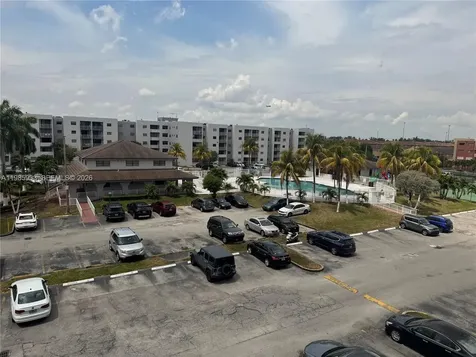 8075 NW 7th Street Miami FL 33126
