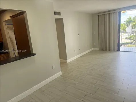 8075 NW 7th Street Miami FL 33126