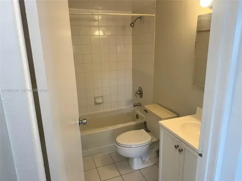 8075 NW 7th Street Miami FL 33126