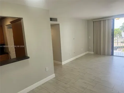 8075 NW 7th Street Miami FL 33126