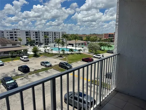 8075 NW 7th Street Miami FL 33126