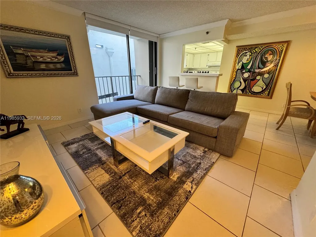 2625 Collins Avenue Miami Beach FL 33140