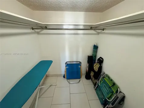 2625 Collins Avenue Miami Beach FL 33140