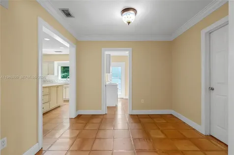 13276 SW 58th Court Pinecrest FL 33156