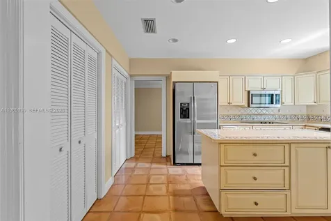 13276 SW 58th Court Pinecrest FL 33156
