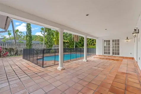13276 SW 58th Court Pinecrest FL 33156