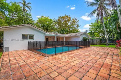 13276 SW 58th Court Pinecrest FL 33156