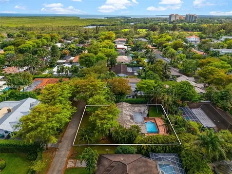 13276 SW 58th Court Pinecrest FL 33156