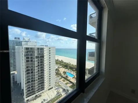 2555 Collins Avenue Miami Beach FL 33140