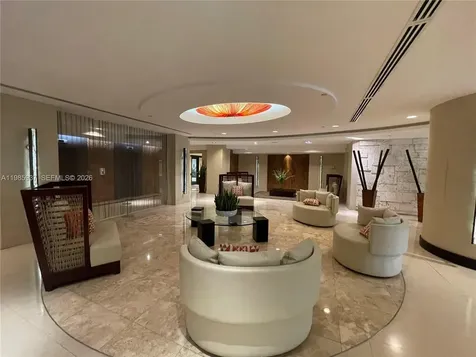 2555 Collins Avenue Miami Beach FL 33140