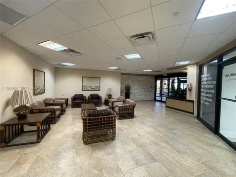 2555 Collins Avenue Miami Beach FL 33140