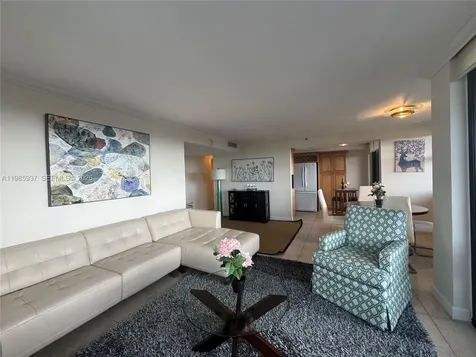 2555 Collins Avenue Miami Beach FL 33140