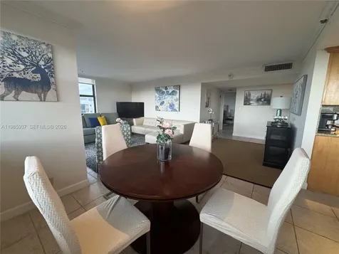 2555 Collins Avenue Miami Beach FL 33140