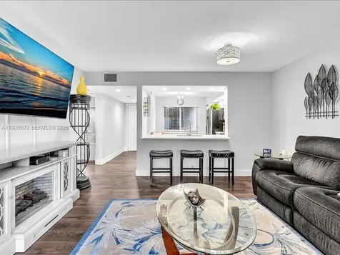 Pembroke Pines FL 33027