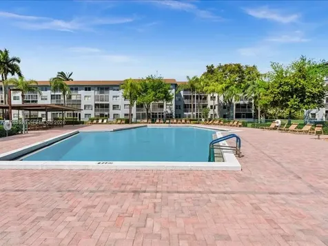 Pembroke Pines FL 33027