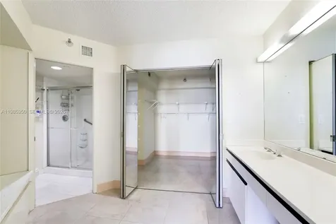 19101 NE 36th Court Aventura FL 33180