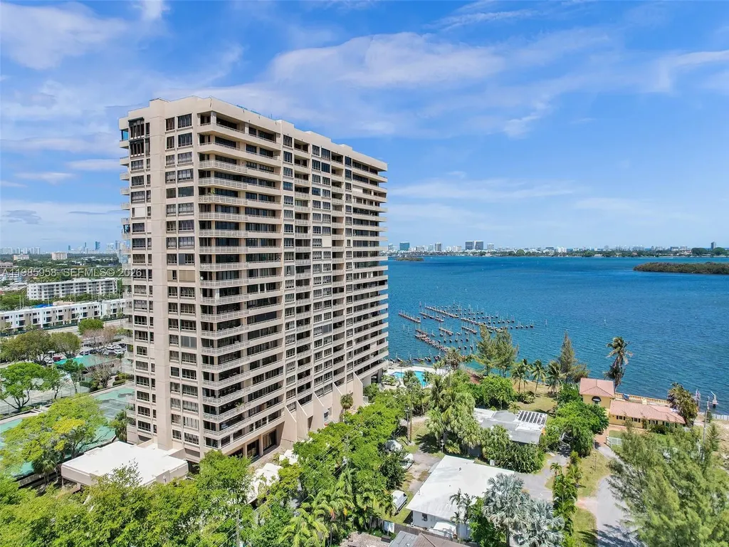 11113 Biscayne Boulevard Miami FL 33181