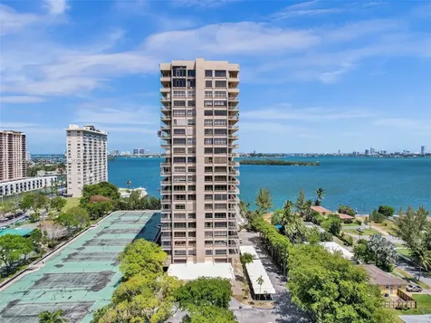 11113 Biscayne Boulevard Miami FL 33181