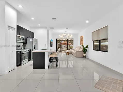 4936 Whispering Way Dania Beach FL 33312