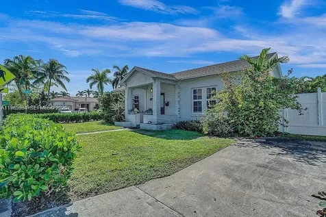 8900 Harding Avenue Surfside FL 33154