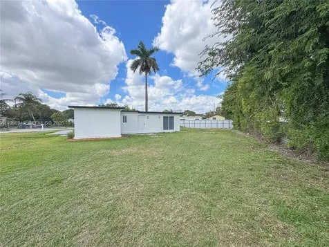 15545 Arizona Road Homestead FL 33033