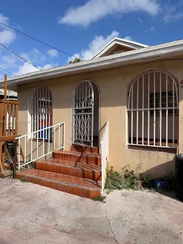 409 NW 33rd Street Miami FL 33127