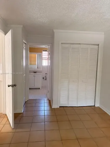409 NW 33rd Street Miami FL 33127