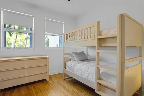 725 Crandon Boulevard Key Biscayne FL 33149