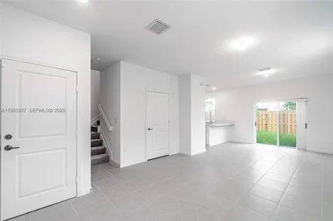 2685 SE 12th Street Homestead FL 33035
