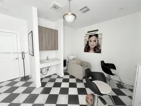 218 NW 8th Street Miami FL 33136