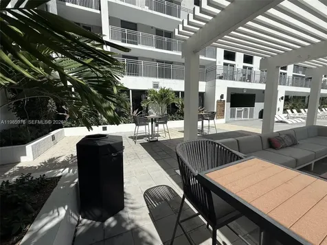 218 NW 8th Street Miami FL 33136
