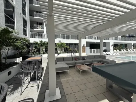218 NW 8th Street Miami FL 33136