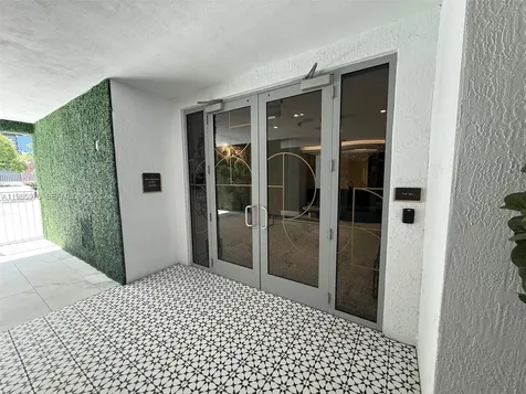 218 NW 8th Street Miami FL 33136