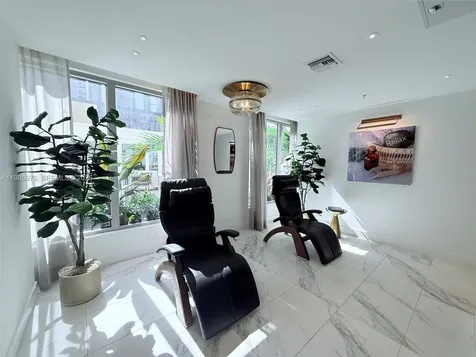 218 NW 8th Street Miami FL 33136