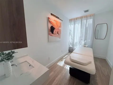 218 NW 8th Street Miami FL 33136