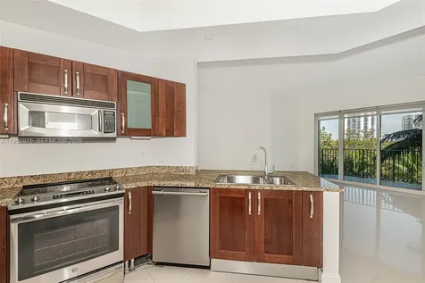20000 E Country Club Drive Aventura FL 33180