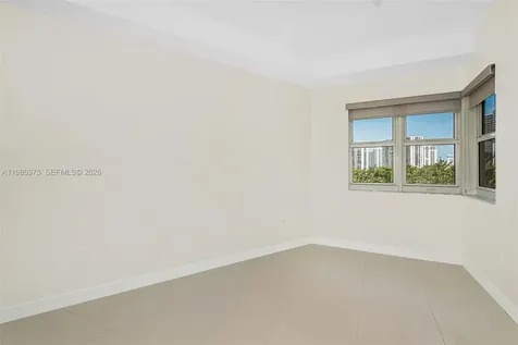 20000 E Country Club Drive Aventura FL 33180