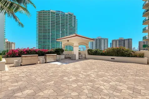 20000 E Country Club Drive Aventura FL 33180