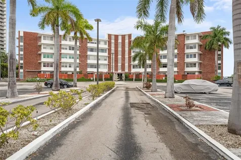 1700 NE 105th Street Miami Shores FL 33138