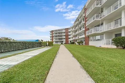 1700 NE 105th Street Miami Shores FL 33138