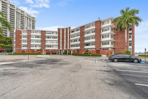 1700 NE 105th Street Miami Shores FL 33138