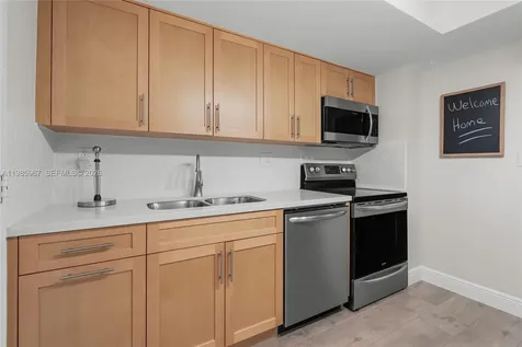 1700 NE 105th Street Miami Shores FL 33138