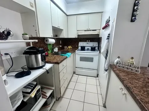 2385 NW 11th Street Miami FL 33125