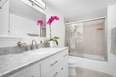 611 Ocean Drive Key Biscayne FL 33149