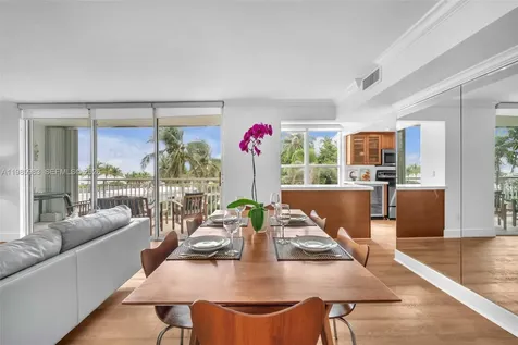 611 Ocean Drive Key Biscayne FL 33149