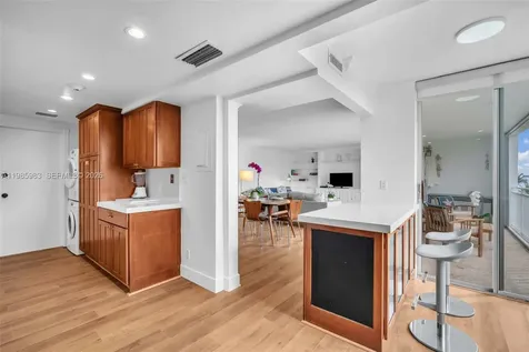 611 Ocean Drive Key Biscayne FL 33149
