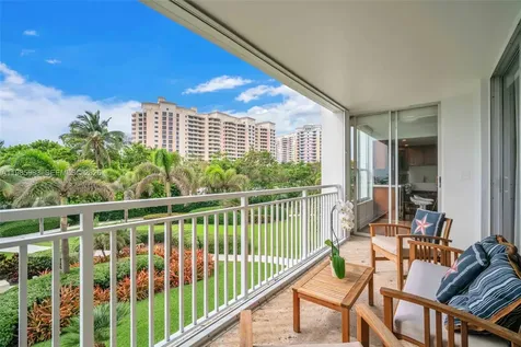 611 Ocean Drive Key Biscayne FL 33149