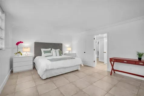 611 Ocean Drive Key Biscayne FL 33149