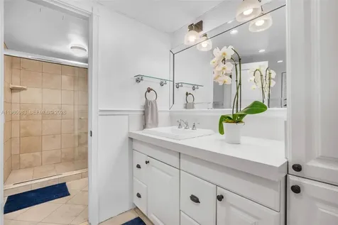 611 Ocean Drive Key Biscayne FL 33149