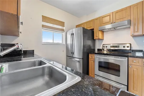 2600 SW 27th Avenue Miami FL 33133
